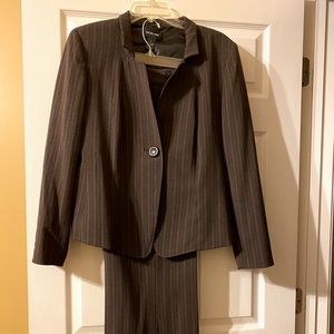 Ladies pantsuit size 14